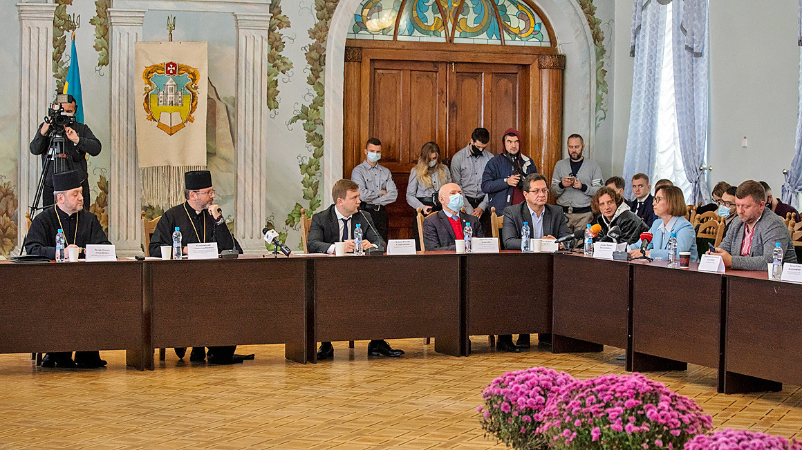 Рада Церков прийняла в Острозі резолюцію щодо державної сімейної політики