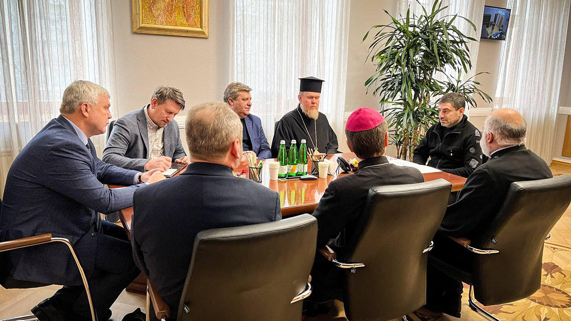 Релігійні спільноти розвивають взаємодію з омбудсменом України у вирішенні гуманітарних питань
